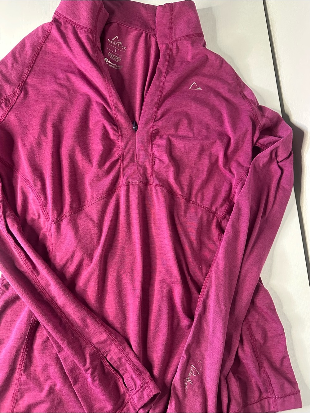 Paradox Women's Magenta Scoop-Neck Lightweight Pullover